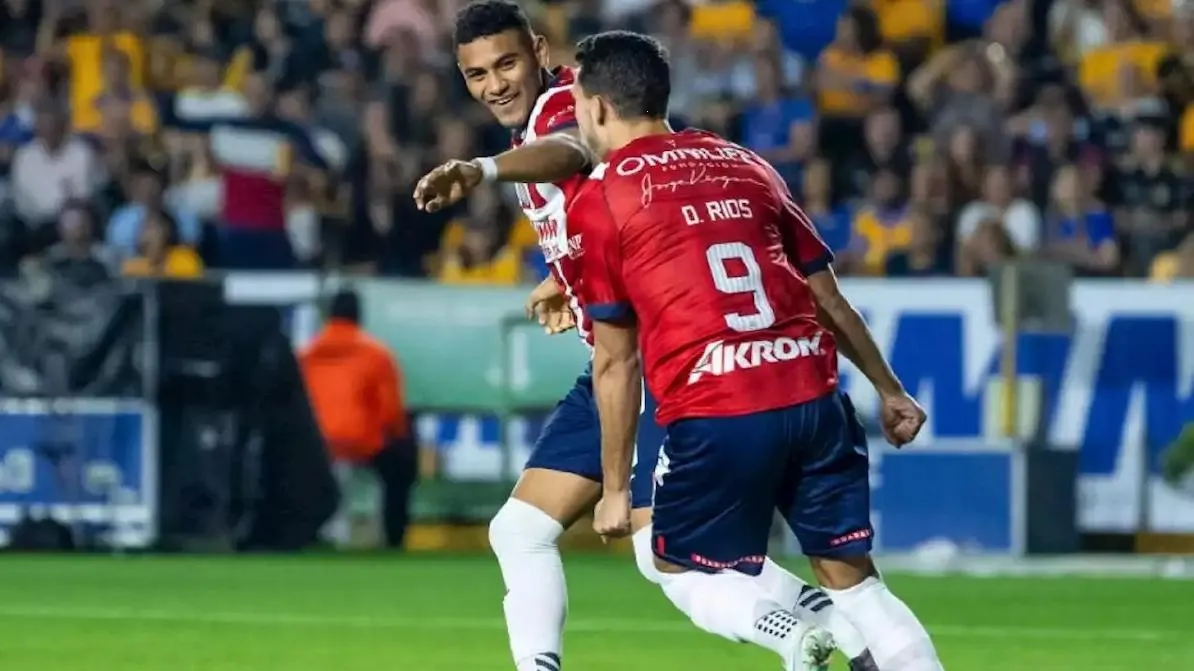 Chivas se come a un “lindo gatito” y suma su tercera victoria consecutiva