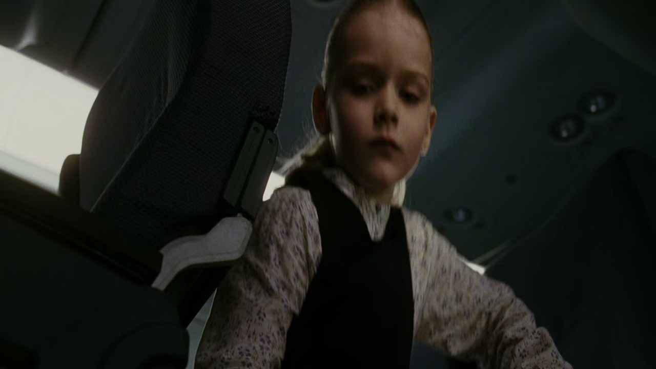 Flightplan-2005-Hindi-English-Blu-Ray-720p-HEVC-Opus-2ch-ESub-mkv-0000