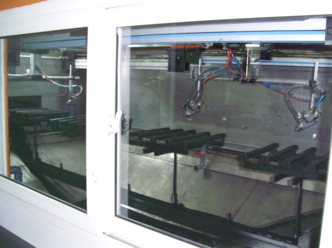   五金及塑膠件涂裝生產(chǎn)線