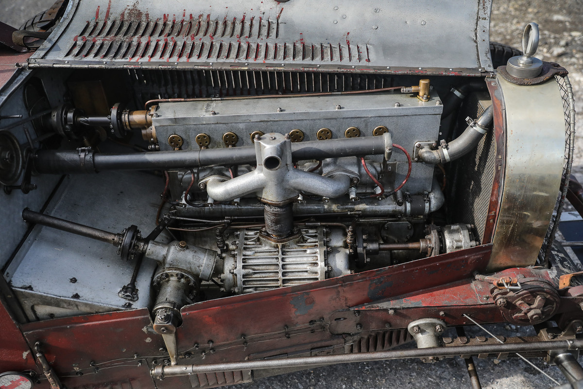12_1928_bugatti_type_35c_grand_prix-86
