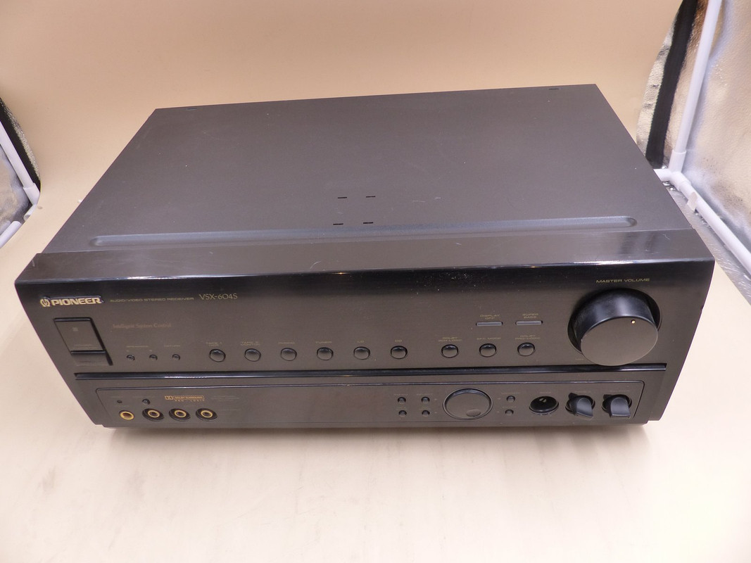 PIONEER DOLBY SURROUND PRO LOGIC VSX-604S DIGITAL AUDIO PHONO RECEIVER