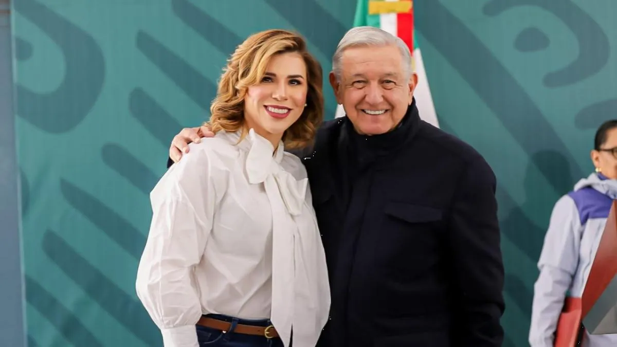 AMLO acompaña a Marina del Pilar Ávila en su segundo informe de Gobierno