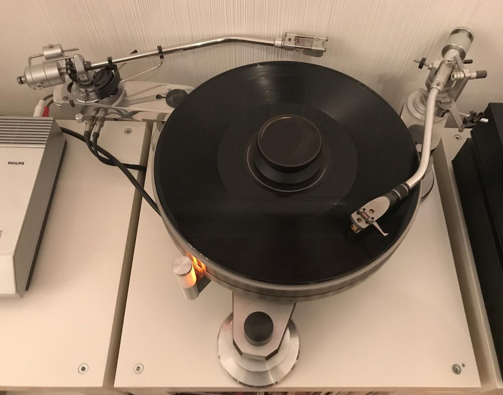 8E35EB95-FD75-42B0-A822-07DCC7A0BC7B