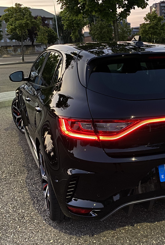 0F49B917-EAFA-4FB8-B2A5-1EB7738B2619