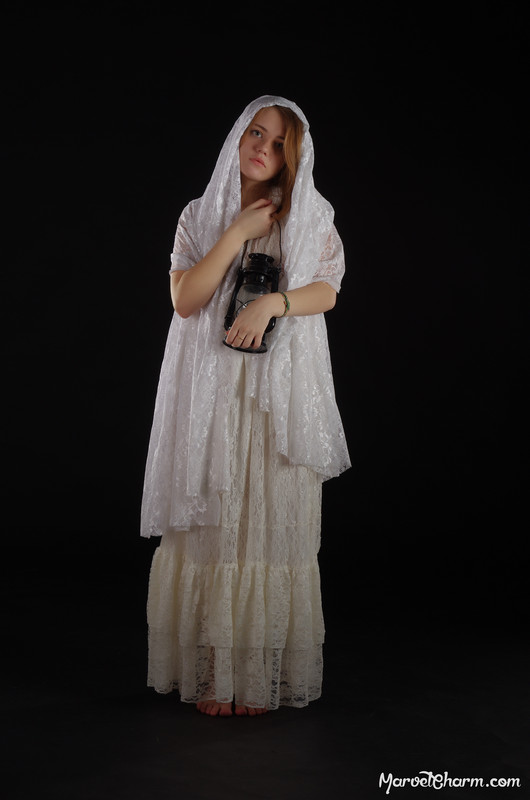 MarvelCharm_Nicolette-Lantern-002