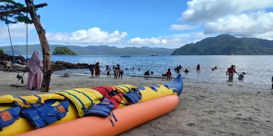 Aktivitas Seru dan Menantang di Pantai Mutiara