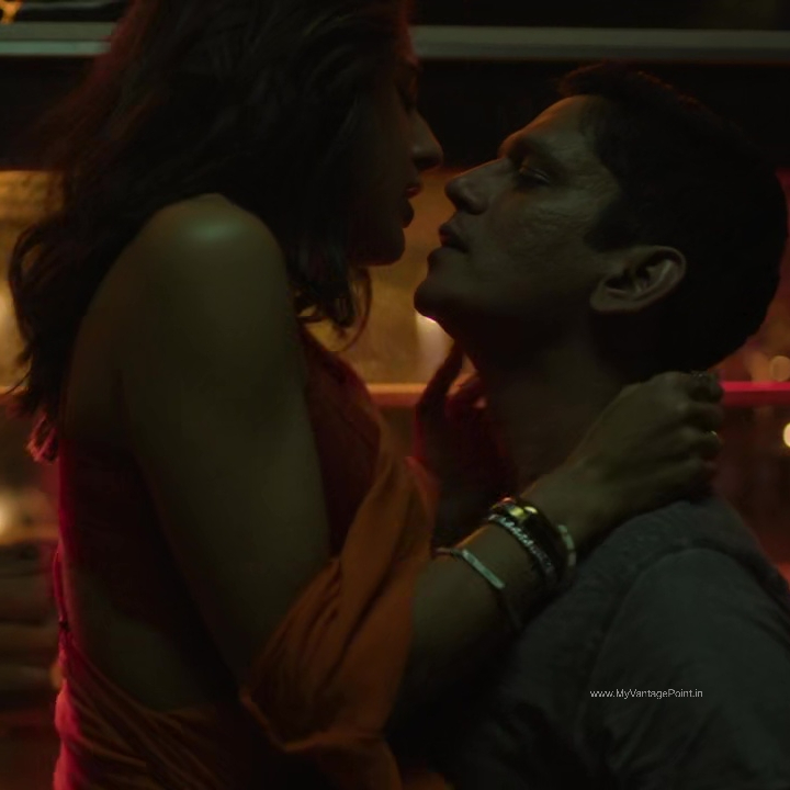 hot-scene-of-sara-ali-khan-and-vijay-varma