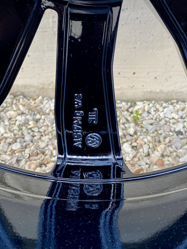 3594E869-CFB6-4BD4-874D-F6F33DBFA0C5