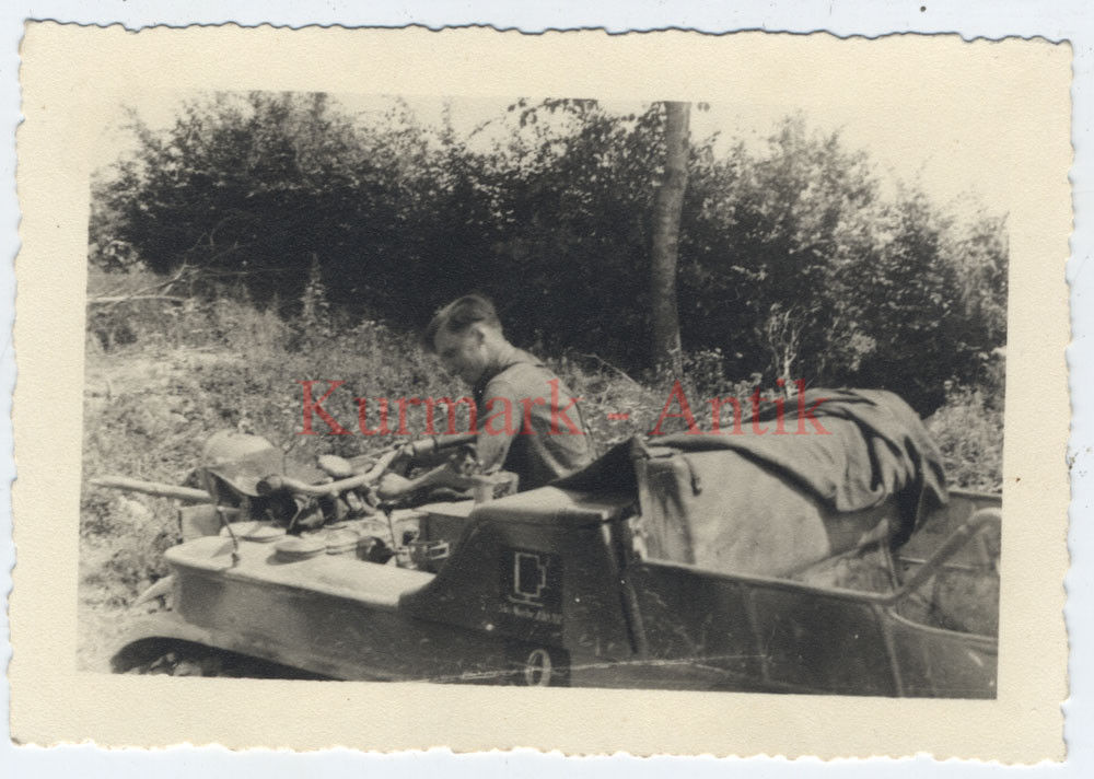 Foto Wehrmacht 1. SKijäger Div. 1944 1945 Front NSU Kettenkrad L