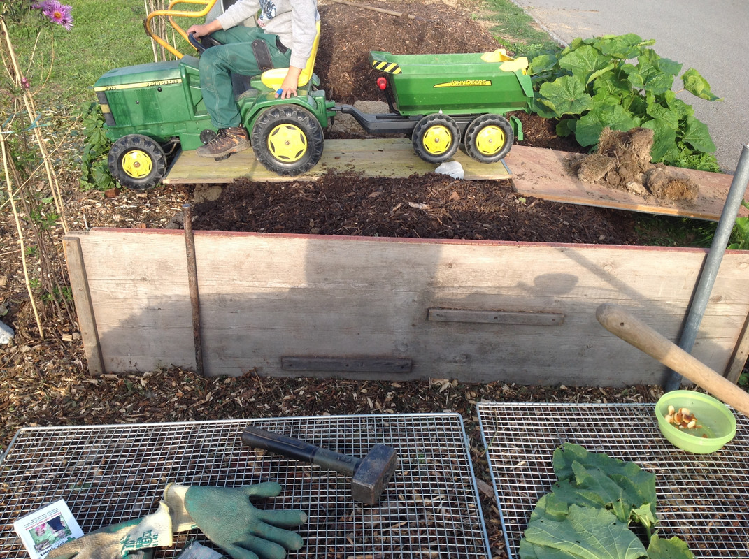 Kompostmiete Aus Drei mach Eins 2.Okt. 2015 (14)