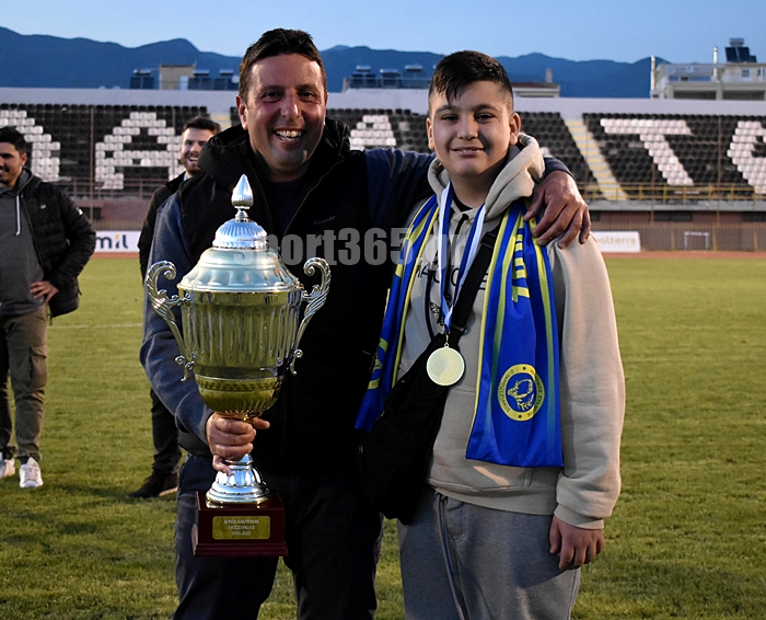 , &Tau;&epsilon;&lambda;&iota;&kappa;ό&sigmaf; &Kappa;&upsilon;&pi;έ&lambda;&lambda;&omicron;&upsilon; &Mu;&epsilon;&sigma;&sigma;&eta;&nu;ί&alpha;&sigmaf;: &Phi;&omega;&tau;&omicron;&rho;&epsilon;&pi;&omicron;&rho;&tau;ά&zeta; &alpha;&pi;&omicron; &tau;&eta;&nu; &Pi;&alpha;&rho;&alpha;&lambda;ί&alpha;