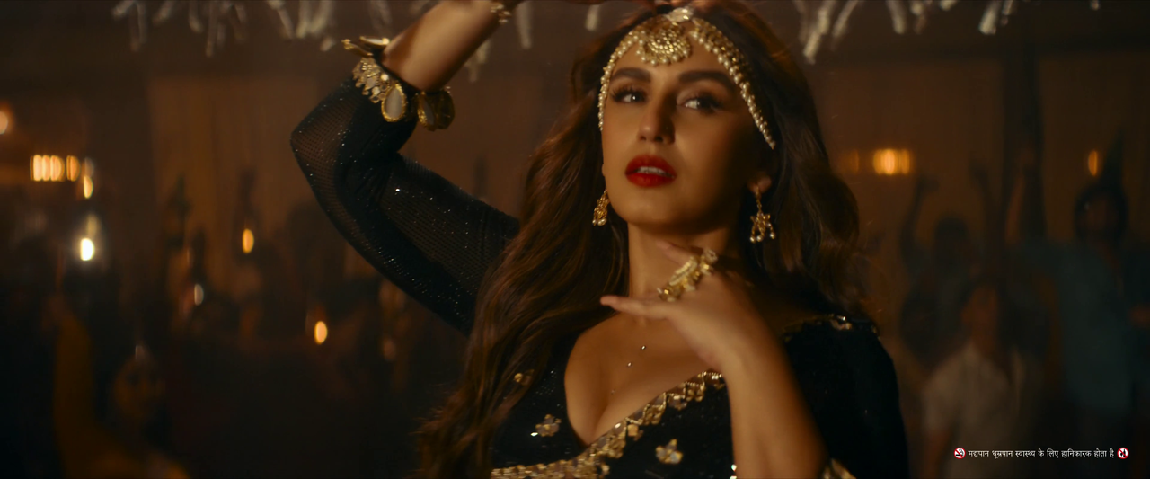 Huma Quresh Instagram viral photos leaked selfie clothless romantic onlyfans Pinterest redit pictures of her juicy curves saari backless salwar shirt ceamy figure tiktok, Imdb, Flickr, Tumblr cleavage exposing navel show armpit juicy lip navel,iduppu,kiss smooch Email Id, WhatsApp Number,