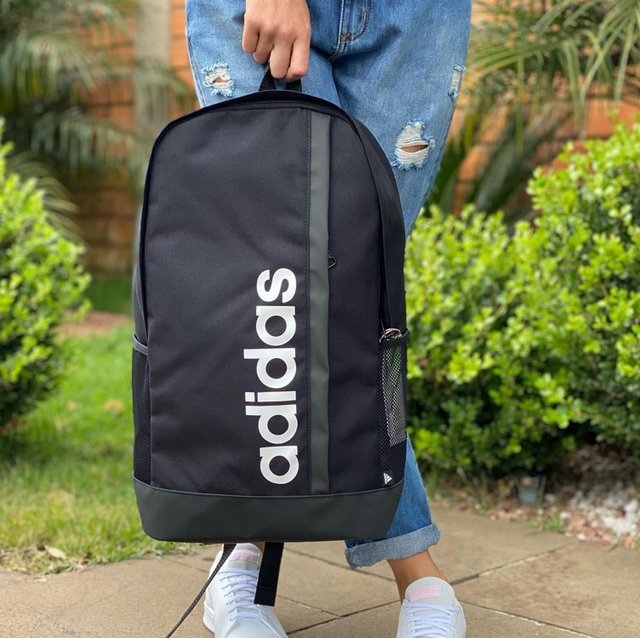 Mochila adidas Essentials Linear – 22,5L