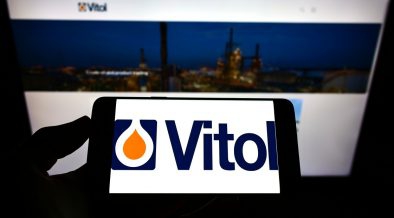 AMLO denuncia ante Fiscalía a trabajadores de Pemex por sobornos de Vitol