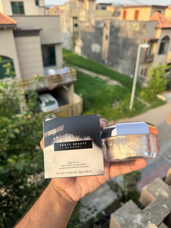 Fenty Beauty Pro Filt’r Instant Retouch Setting Powder 28 g. Shade: 02(Butter)