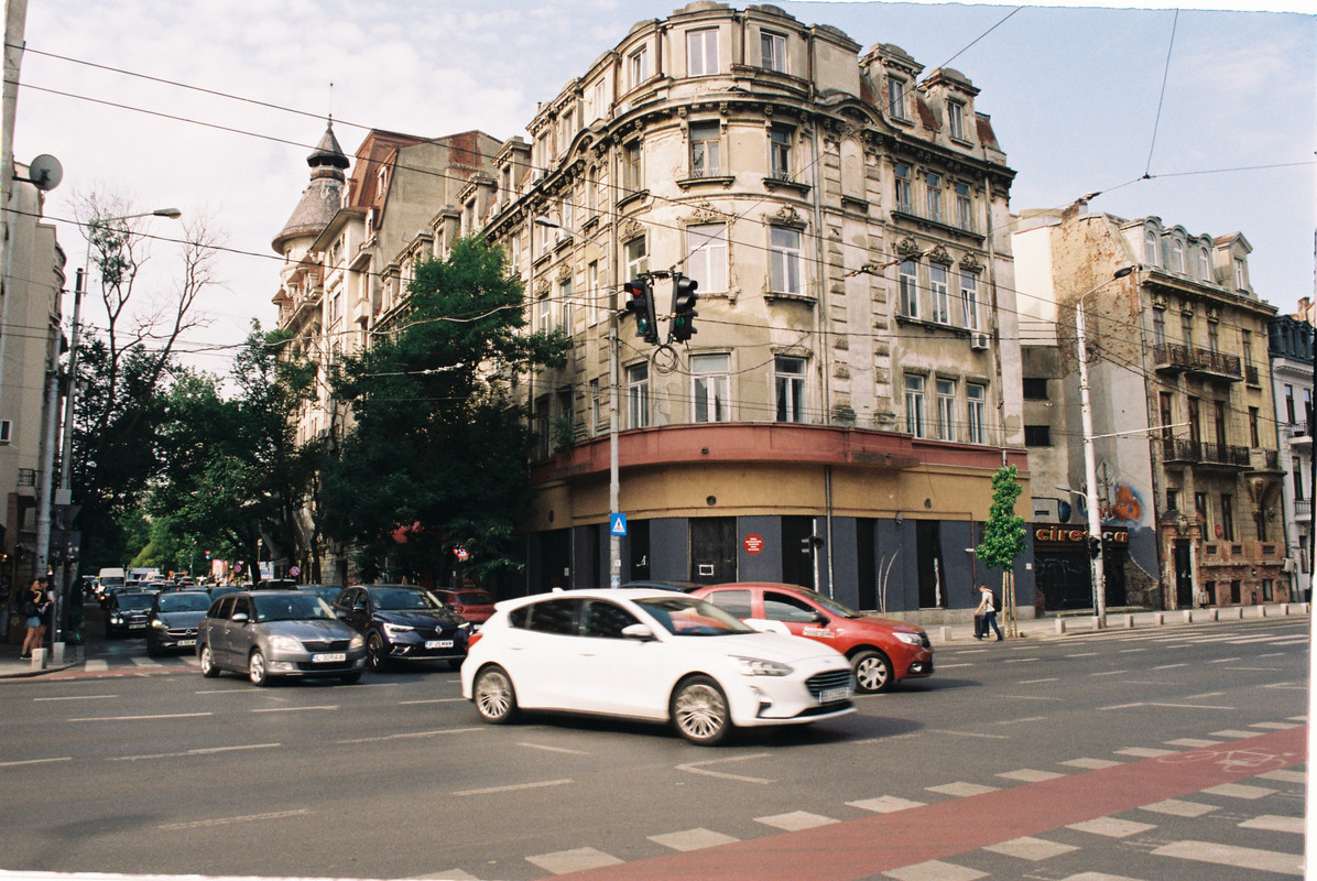 R1-09355-017-A.jpg