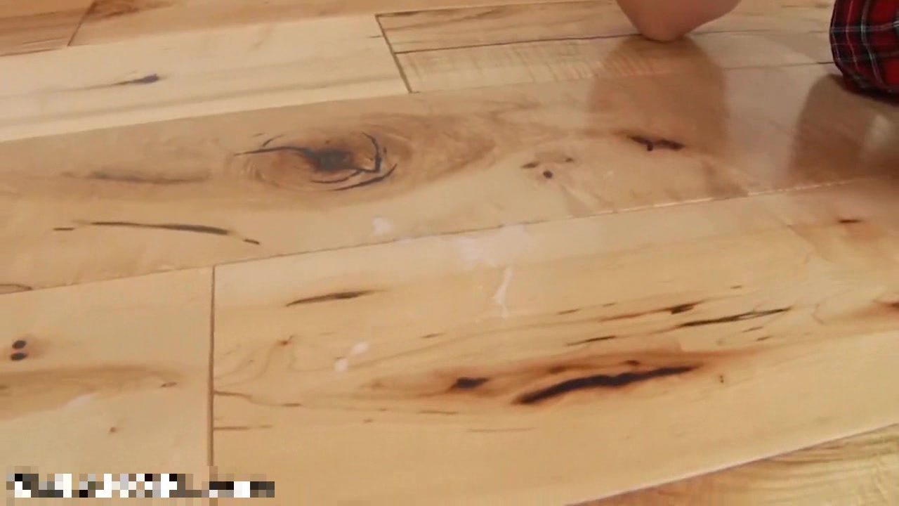 amazing pulsating cumshot cleanup floor (7)