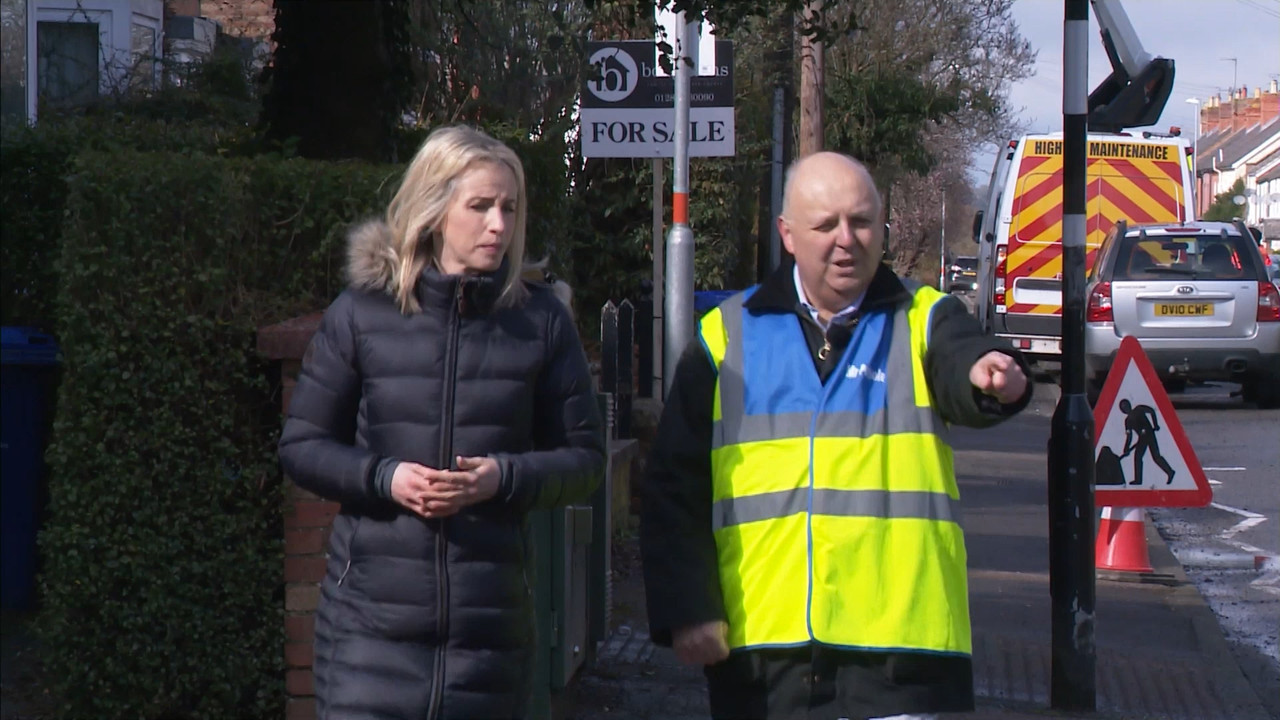 03.10 - 18.00.00 - ITV News Anglia. Staying up-to-date with reports o....ts_snapshot_12.16.108