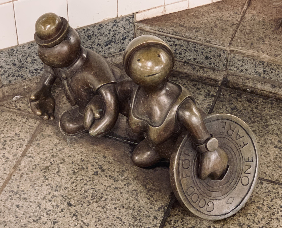 40B04DD3-22C6-49C4-B9E6-3137A91CDD53