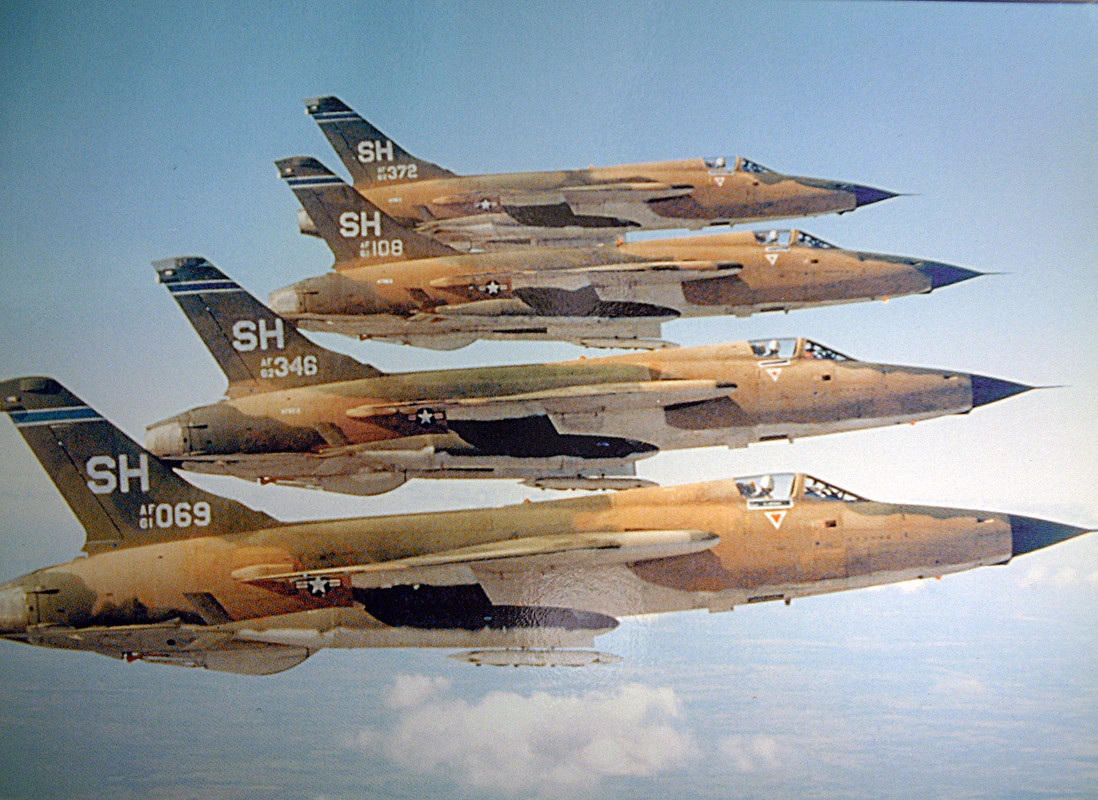 F-105-01.jpg