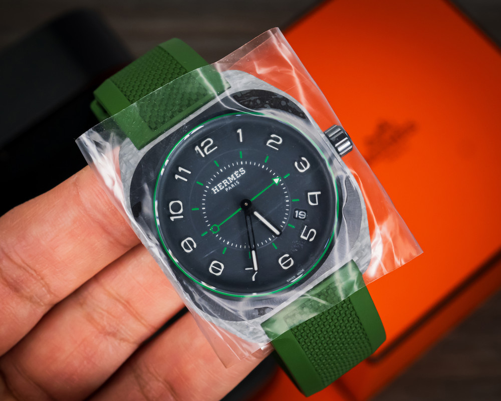 UNWORN Hermes H08 Green 39mm Automatic Glass Fiber Watch � BOX & PAPERS