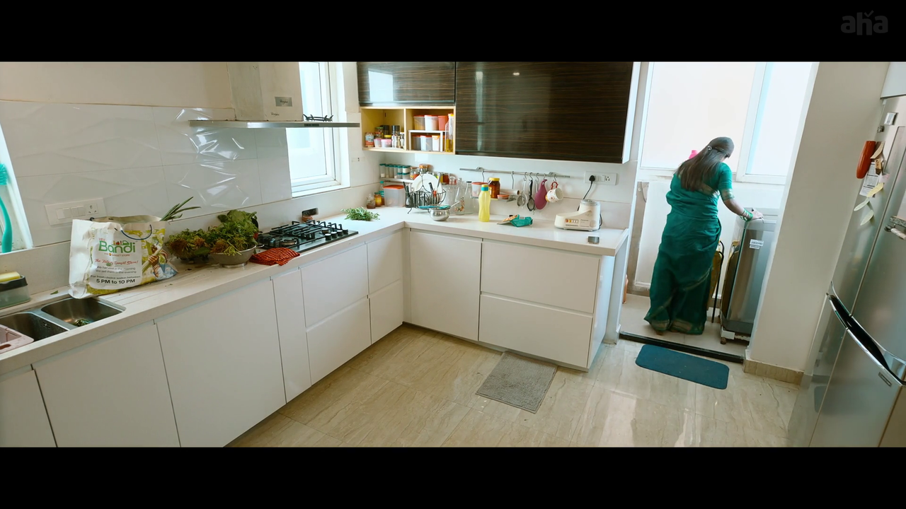 vlcsnap-2025-04-21-19h34m22s677