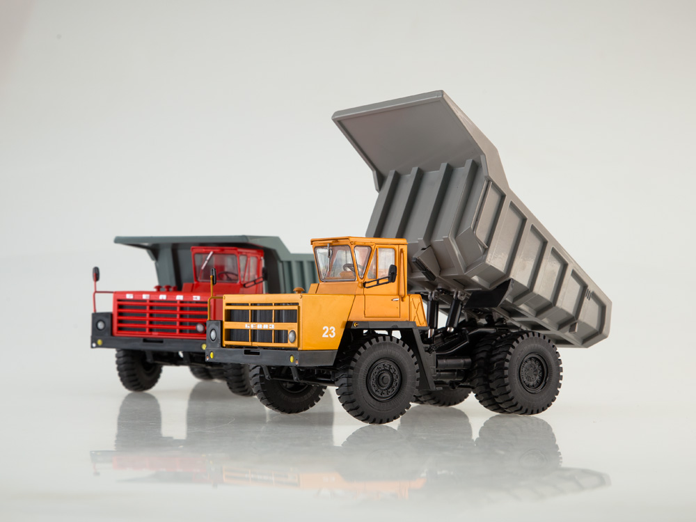 БЕЛАЗ-7522 ранний, оранжевыйсерый 13