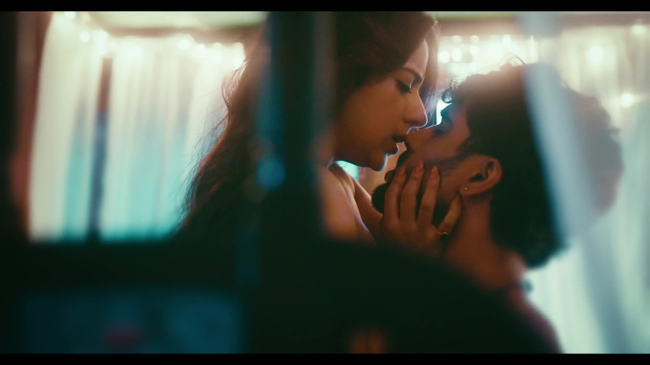 [Image: vlcsnap-2025-04-16-23h11m42s888.jpg]