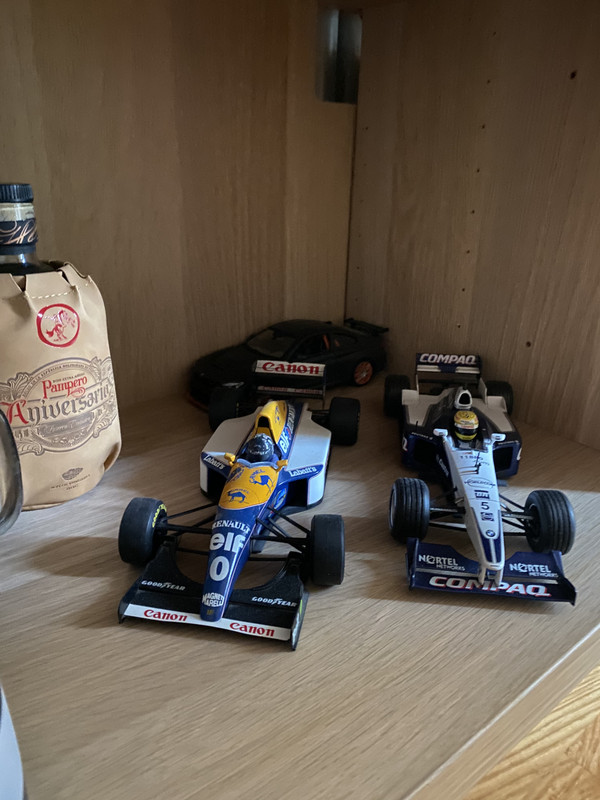 8EF637FB-7F57-4F17-A342-32B3CED5F278