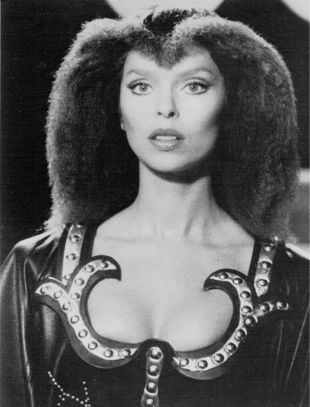 Barbara_Bach_a87