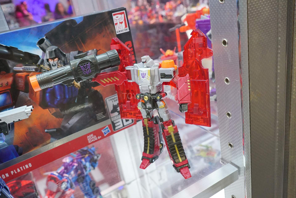 SDCC-2016-Transformers-Generations-022