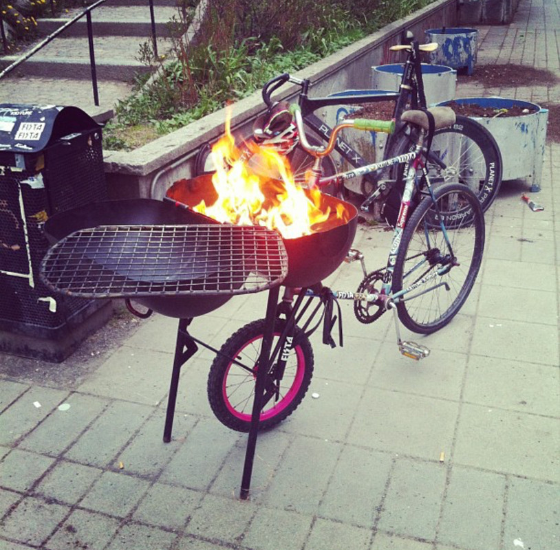 324024DC-E1F9-4AD8-85F4-4B594D9748DE