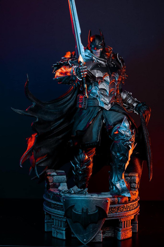 Premium Collectibles : Dark Knights of Steel Bruce Wayne 1/4 Statue  4