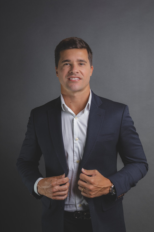 Dr. Bernardo Ramalho - Cirurgião Plástico