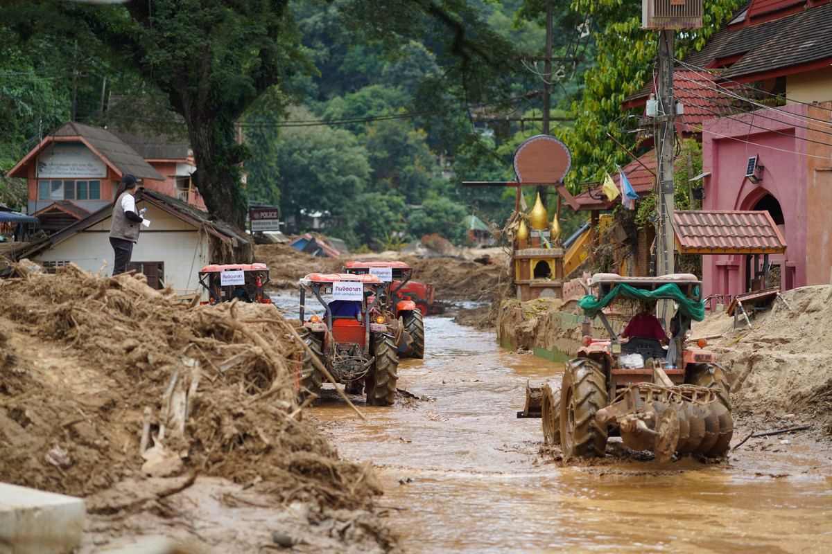 รวมพลังคนคูโบต้า ช่วยภัยน้ำท่วม (8)