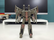 Netflix-Decepticon-Sparkless-Seeker-4