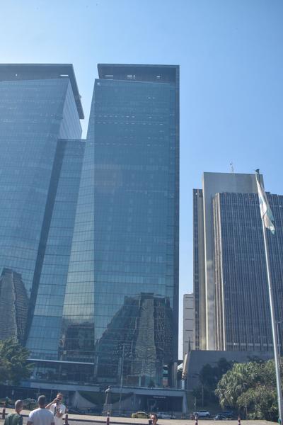 В джазе только девушки или аргентинско-бразильский калейдоскоп В джазе только девушки или аргентинско-бразильский калейдоскоп