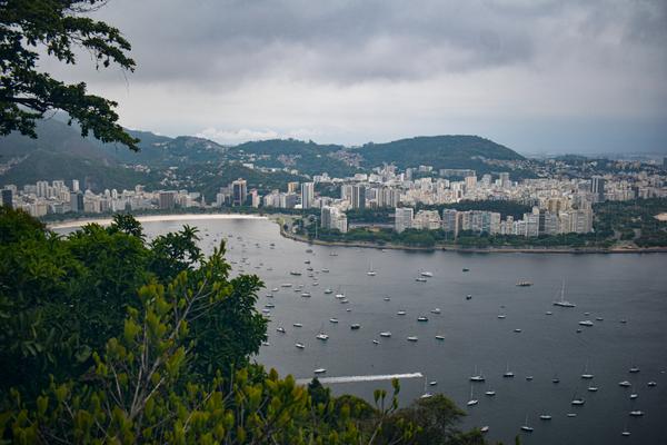 В джазе только девушки или аргентинско-бразильский калейдоскоп В джазе только девушки или аргентинско-бразильский калейдоскоп
