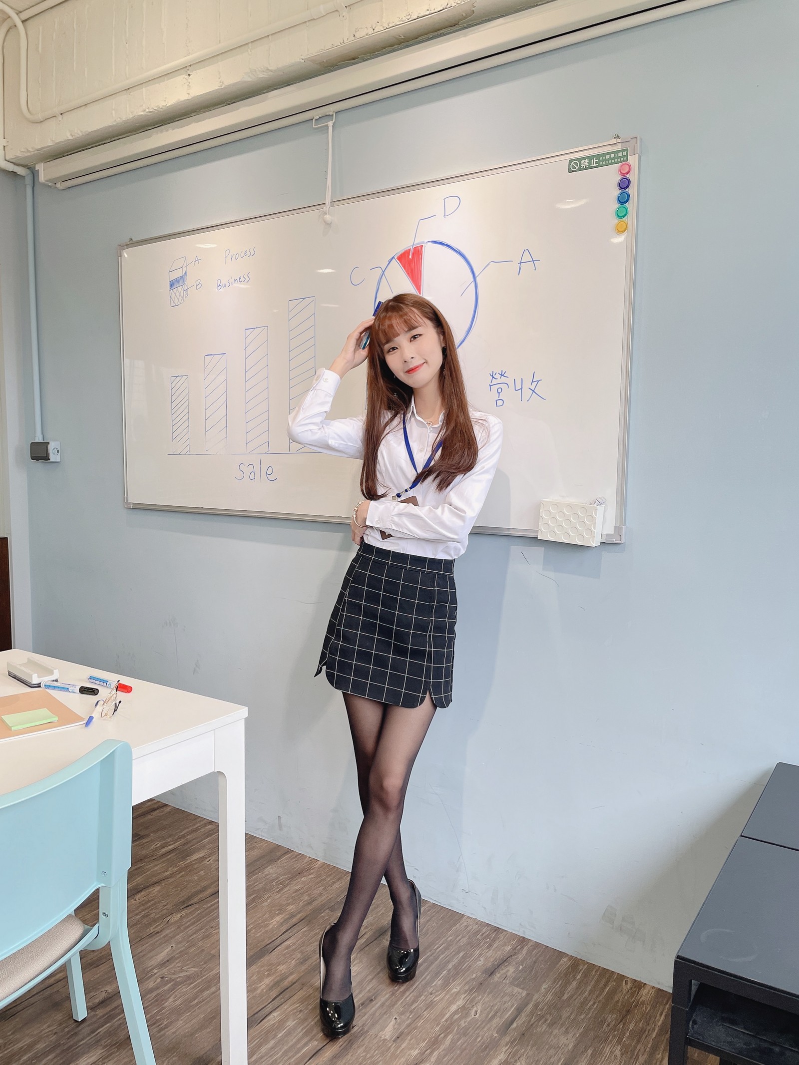 泥泥汝 OL 女郎 B 主题 写真＋视频合集｜高人气职业风作品（350P｜12V｜840MB）插图9