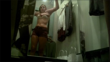 [Image: Voyeur15995093633.jpg]