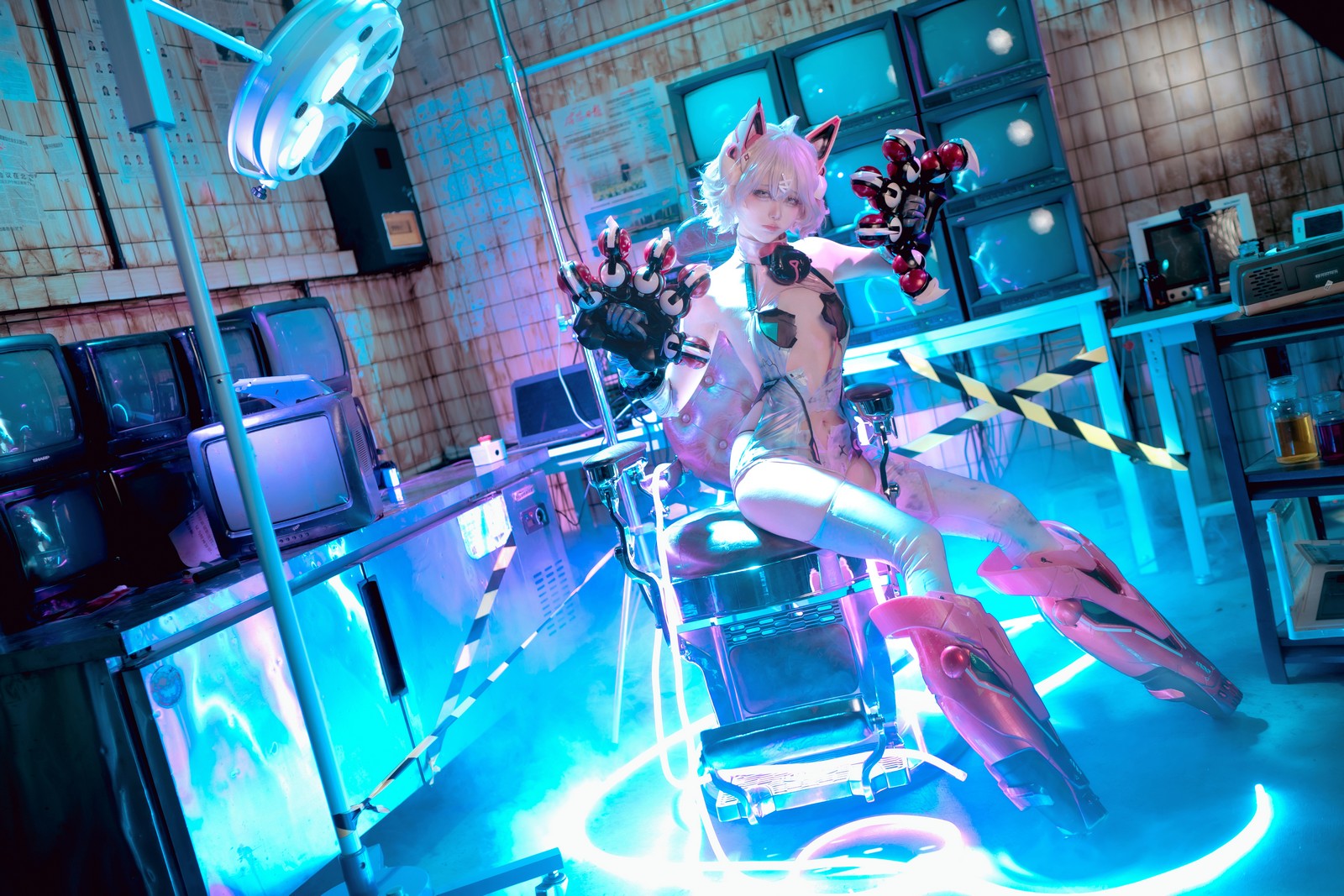 安食Ajiki 交错战线绯猁写真集 – 战斗角色COS高清图 [31P-357.7M]插图4