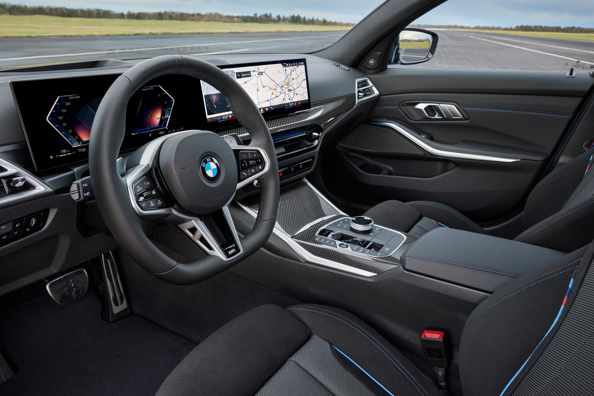 P90549641_highRes_the-new-bmw-330i-sed