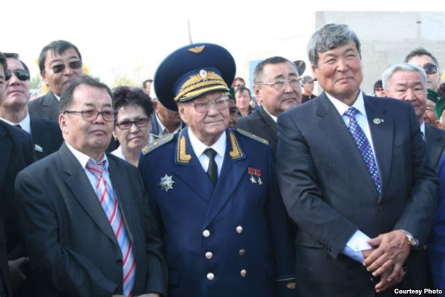 Токтармен