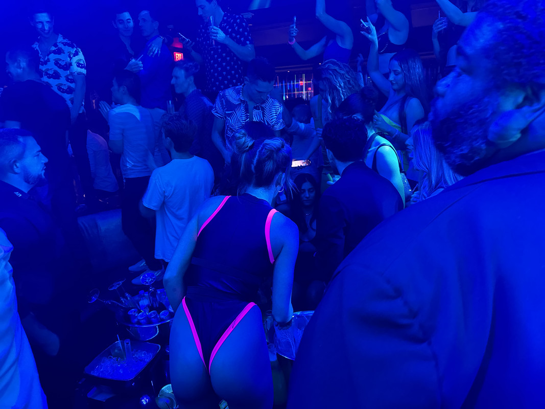 0E6EA884-0D21-48C6-B8E1-6A52C89623BC