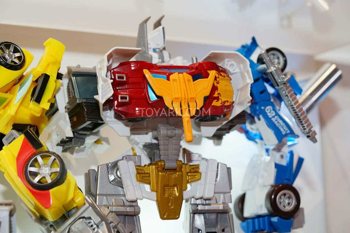 SDCC2015-Hasbro-Transformers-Combiner-Wars-005