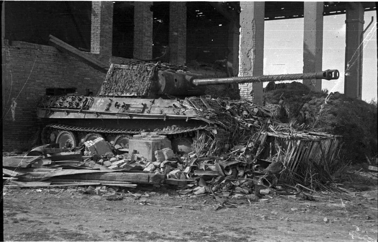 Panther Ausf. G  I.Pz.Reg26 (4)