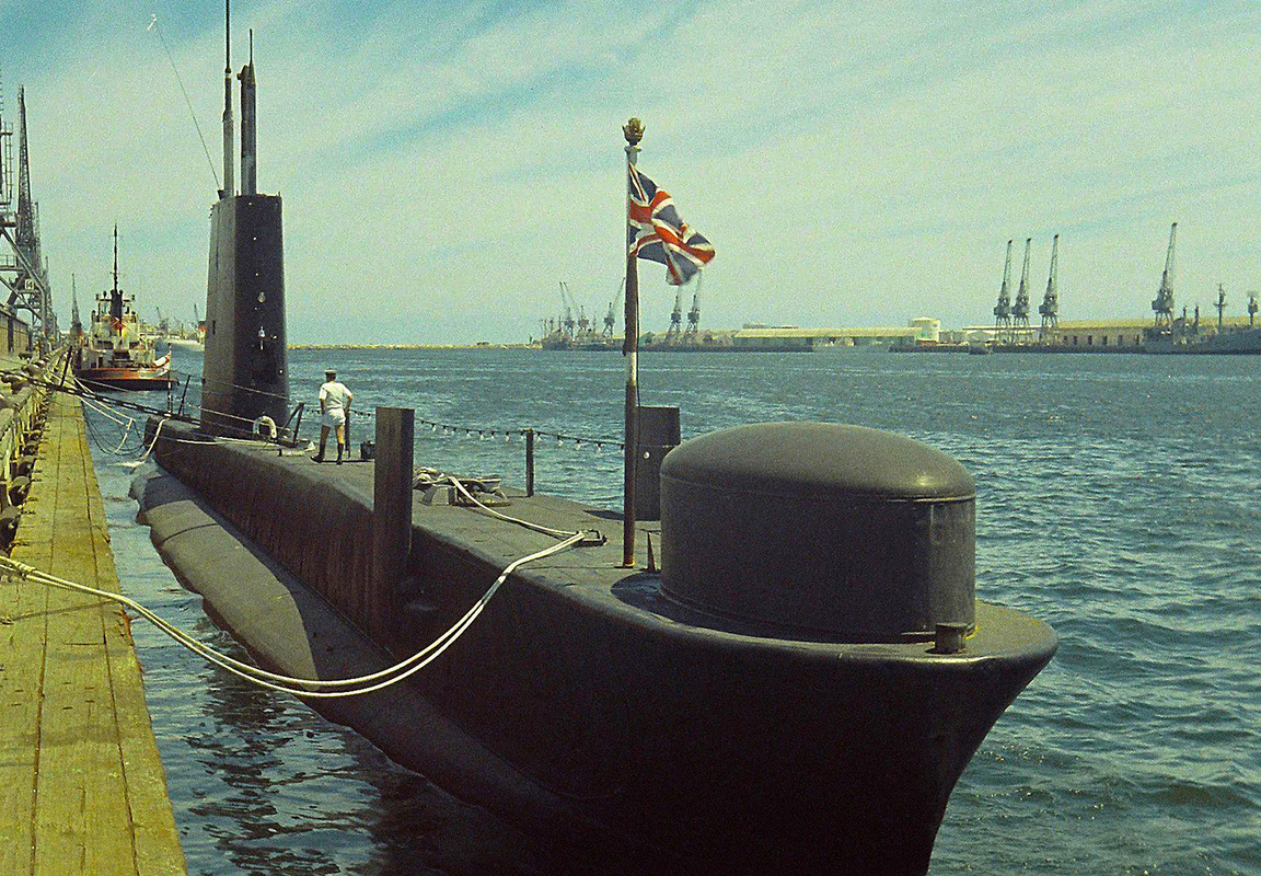 HMS Finwhale (S.05)-14