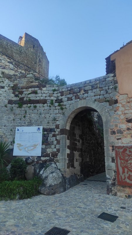 Castellet - Page 4 Thumbnail-1675785869425