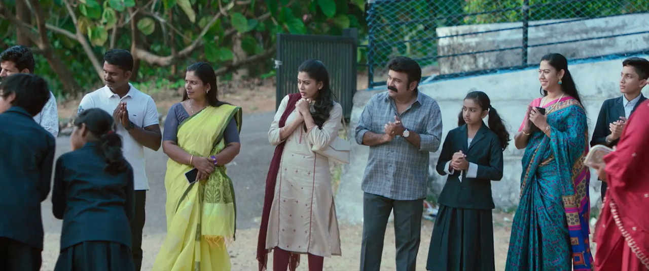 Orumbettavan 2025 WebRip [Malayalam] 480p, 720p ESub Screenshot
