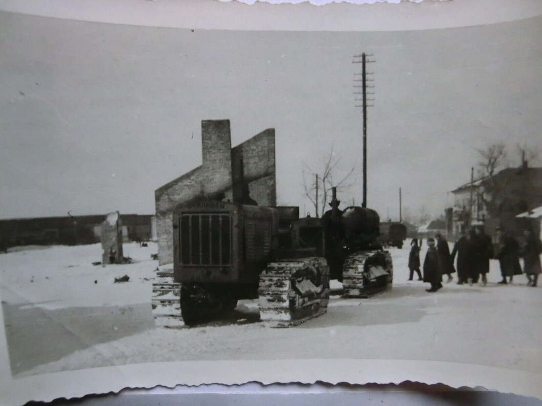 Foto Flugzeug - Panzer - Halbkette - Raupe - Kübelwagen